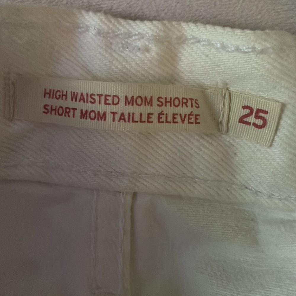 White levi high rise mom short - Picture 2 of 6